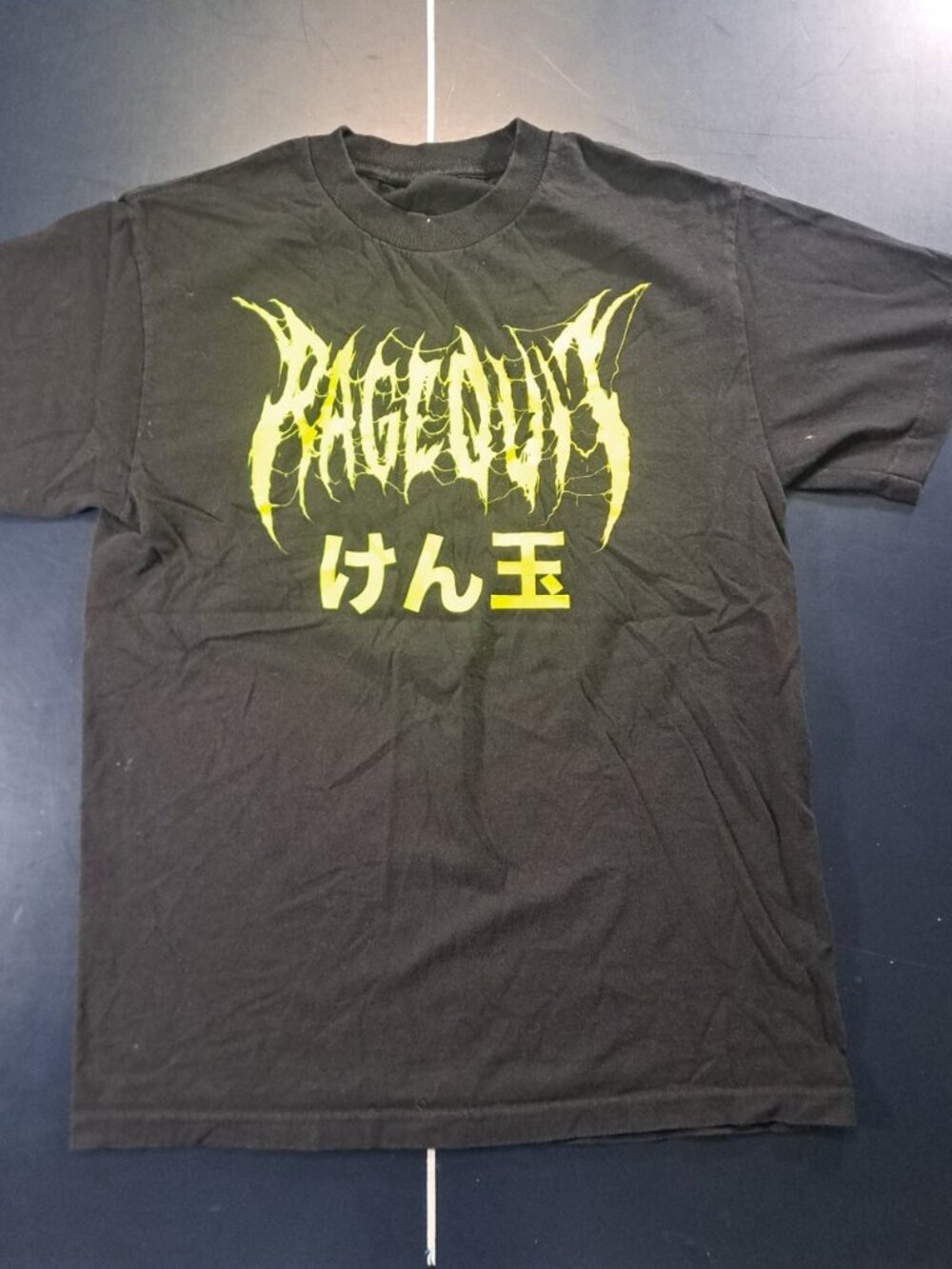 quit Black Graphic Tee Metal Style Kanji Print Size M